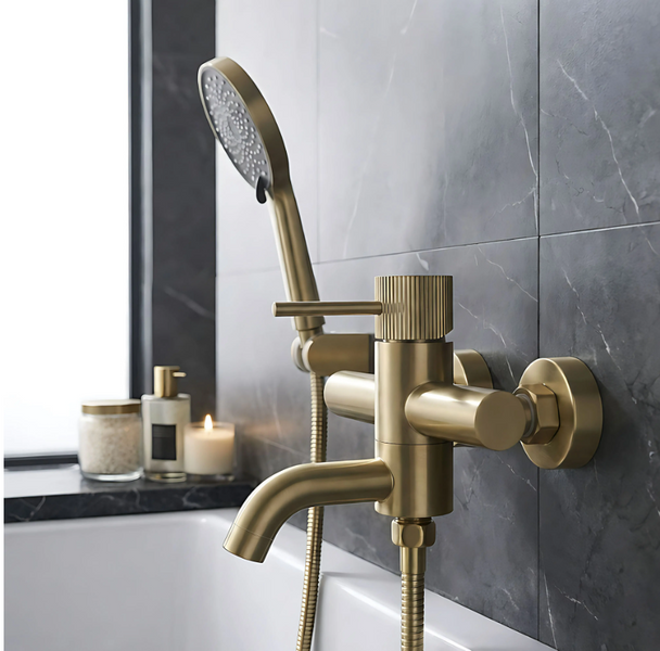 Смеситель для ванны REA LUNGO STRIPE BRUSHED GOLD с изливом REA-B8055 фото